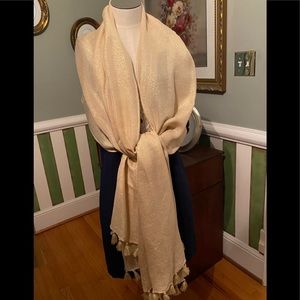 Lilly Pulitzer gold lame’ Shaw